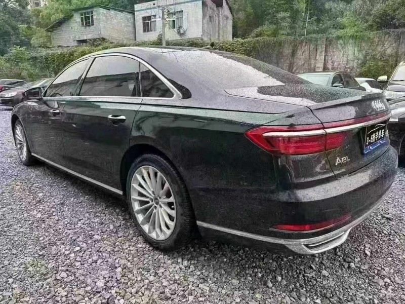 重庆21年奥迪A8L6