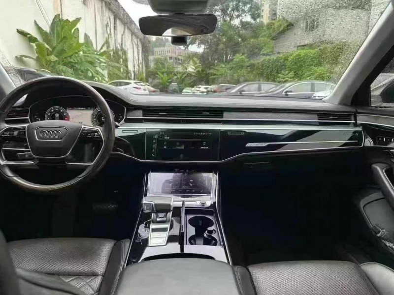 重庆21年奥迪A8L9