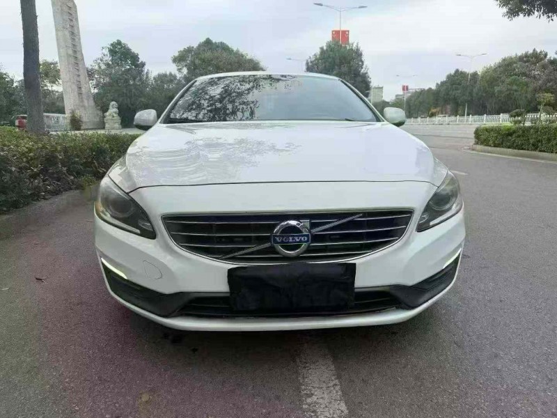 娄底15年沃尔沃S60L1