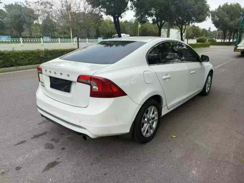 娄底15年沃尔沃S60L8