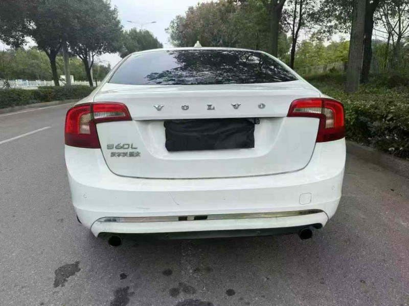 娄底15年沃尔沃S60L9