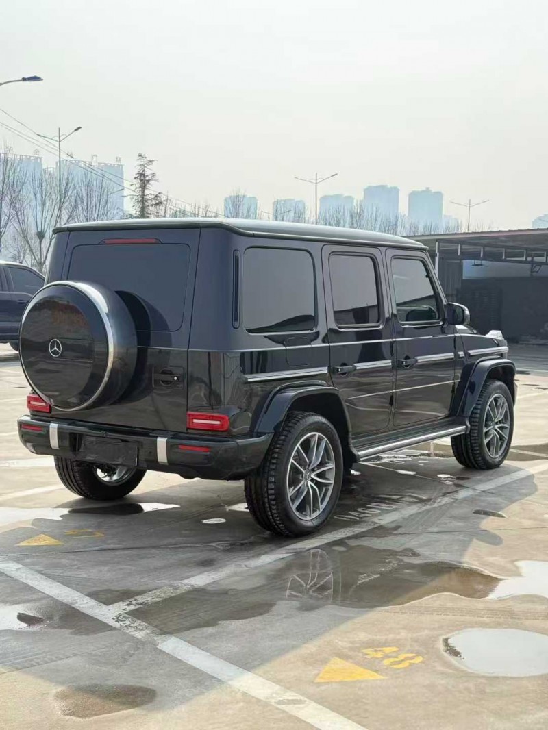 新乡25年奔驰G9