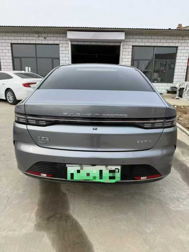 呼和浩特25年比亚迪驱逐舰8