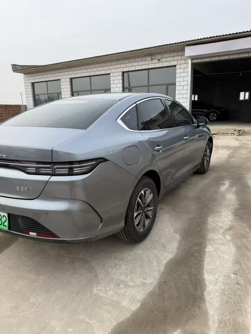 呼和浩特25年比亚迪驱逐舰9