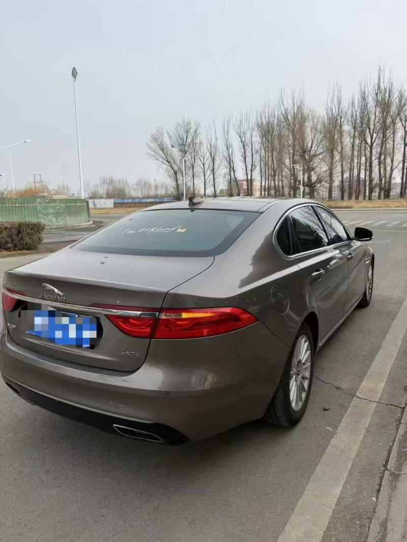 呼和浩特17年捷豹XFL9