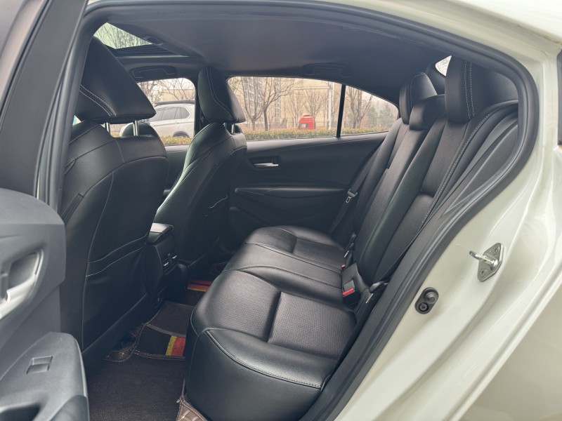 济宁21年丰田雷凌5