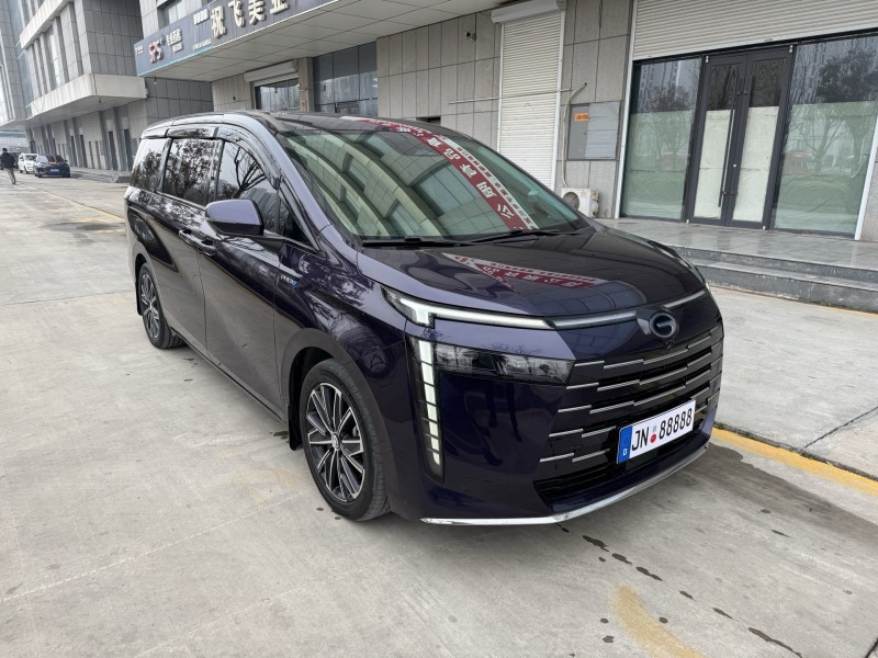 济宁24年传祺E82