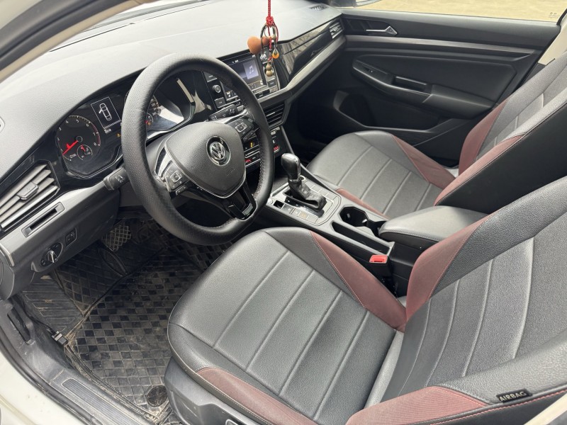 济宁20年大众宝来4