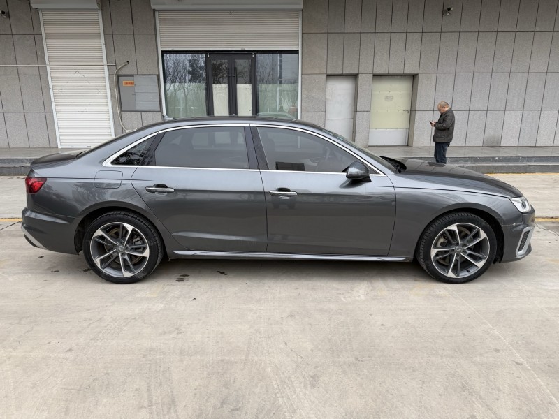 济宁21年奥迪A4L8