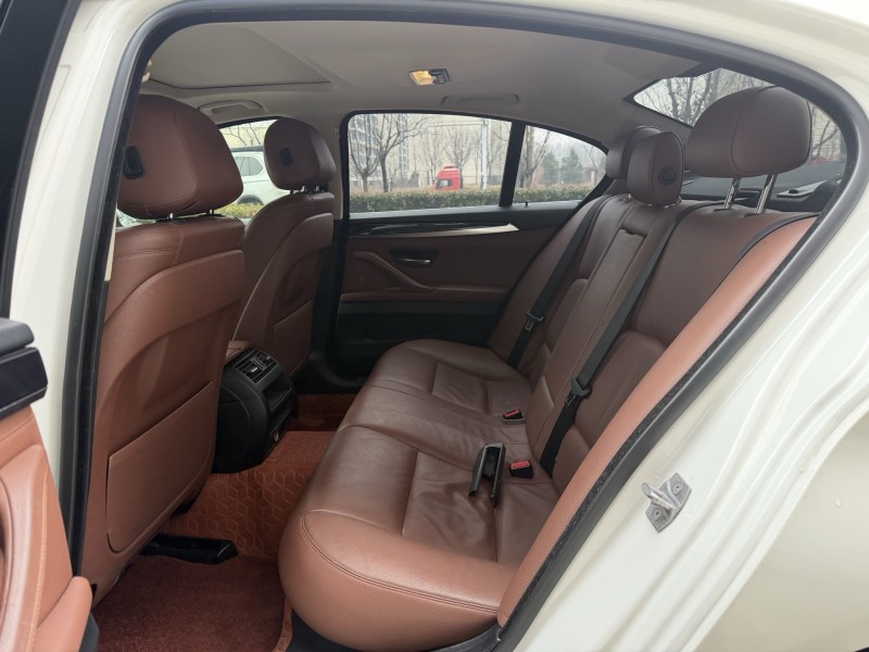 济宁16年宝马5系5