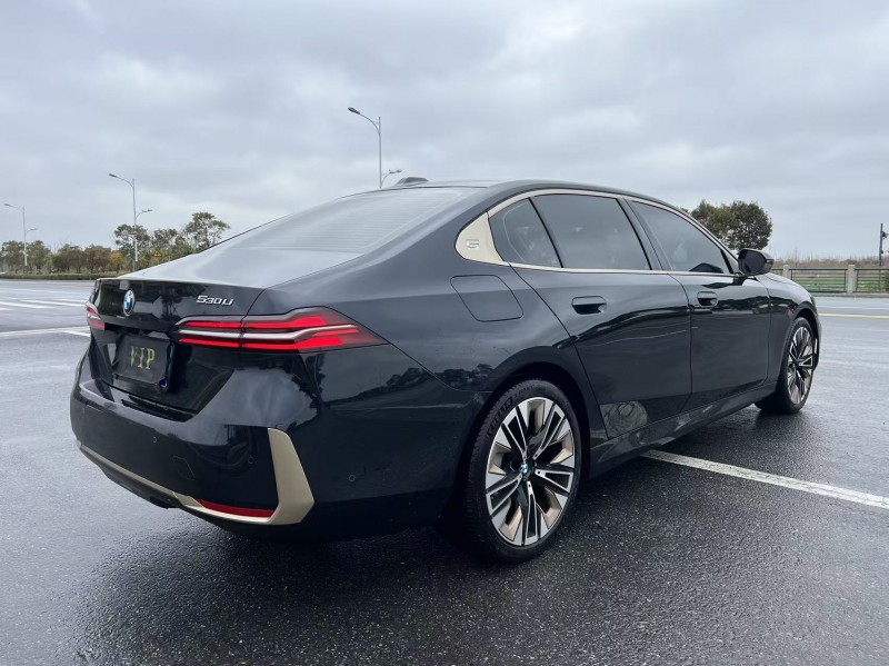 盐城25年宝马5系9