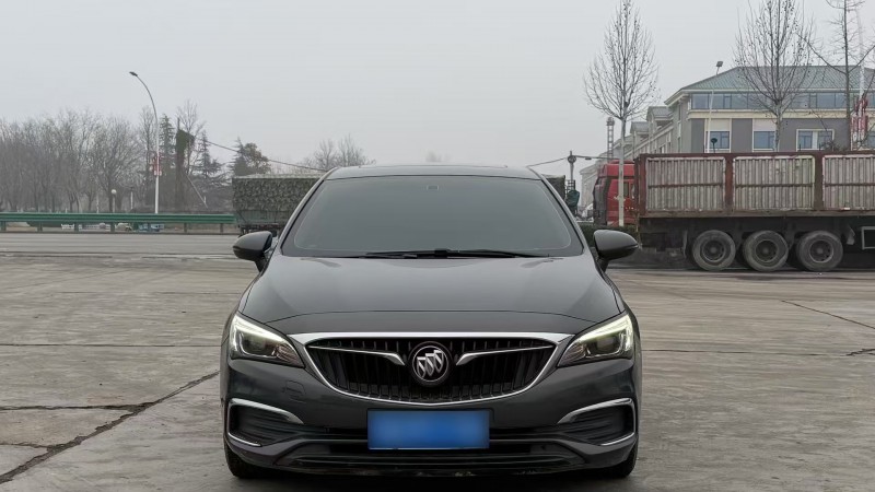 菏泽19年别克威朗1