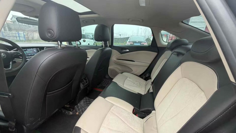 菏泽19年别克威朗5