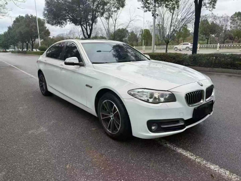 娄底17年宝马5系3