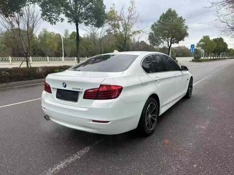 娄底17年宝马5系8