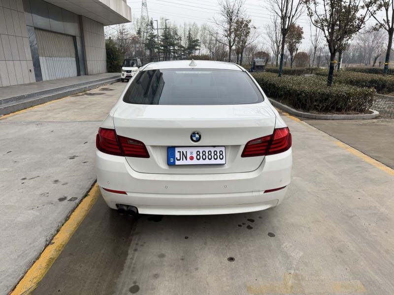 济宁13年宝马5系9