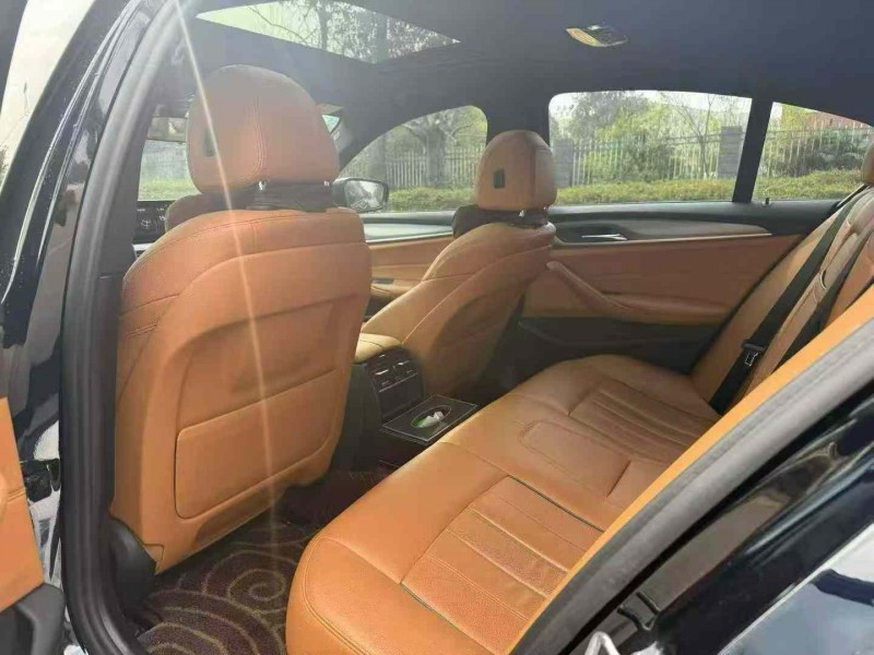 娄底19年宝马5系4