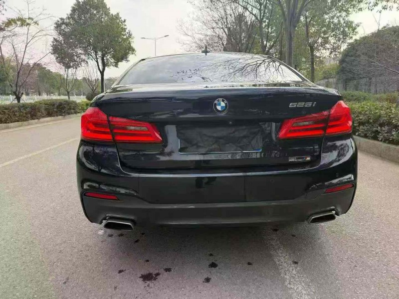 娄底19年宝马5系9