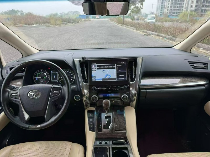 南寧22年豐田威爾法7