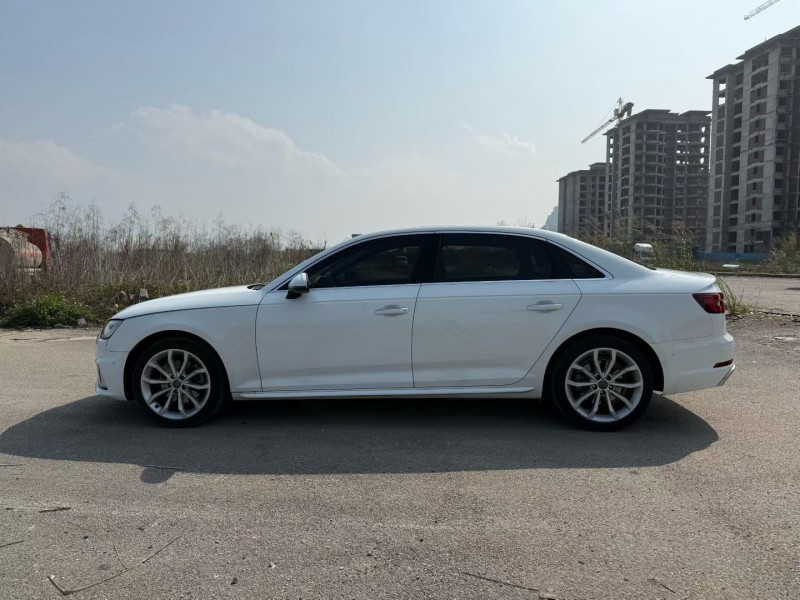 柳州19年奥迪A4L8