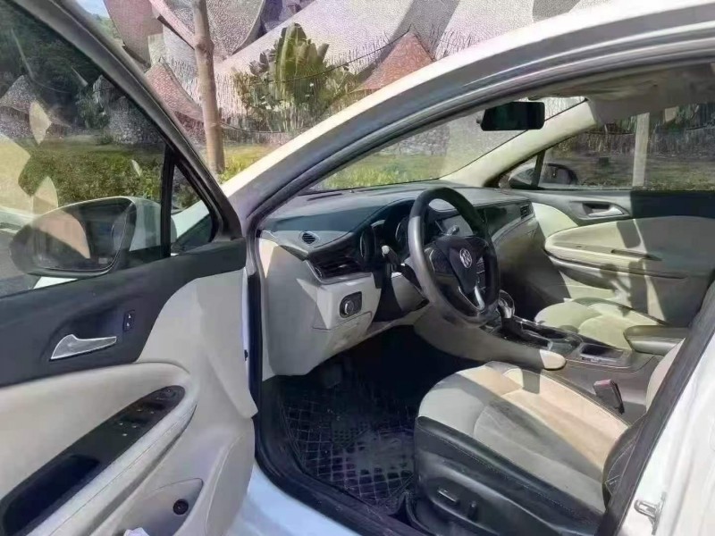 深圳19年别克威朗4