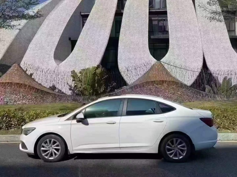 深圳19年别克威朗8