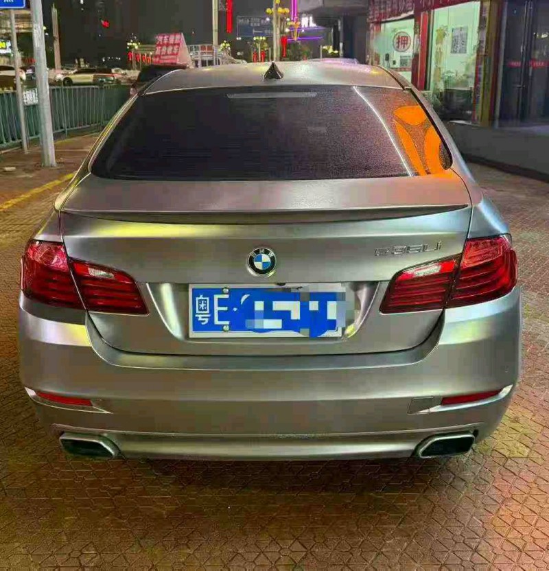 广州16年宝马5系8