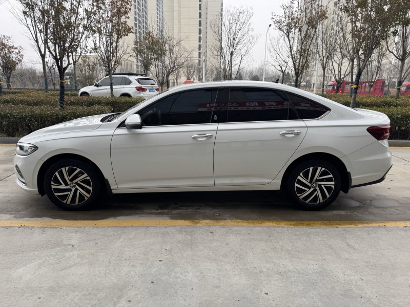 济宁23年大众朗逸7