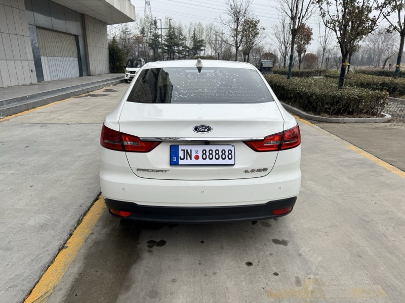 济宁19年福特福睿斯9