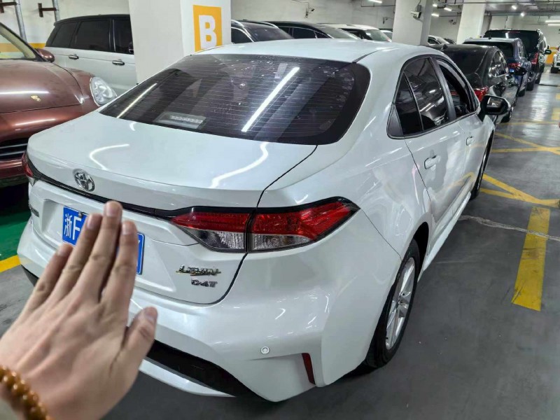 济宁21年丰田雷凌4