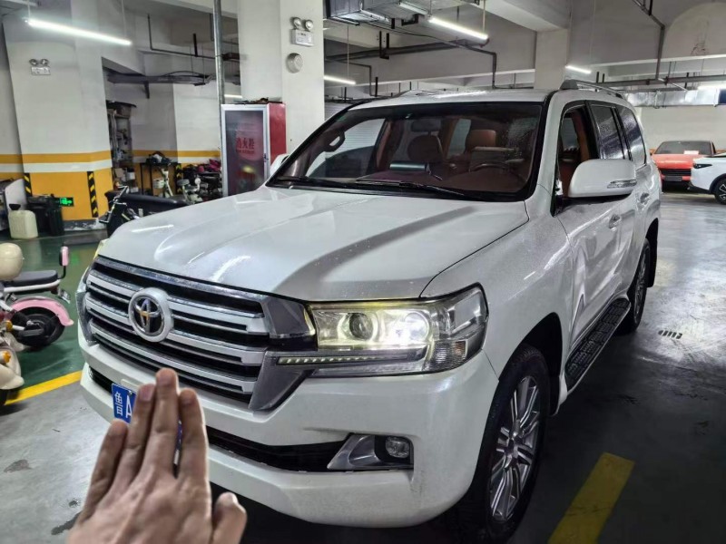 济宁16年丰田兰德酷路泽1