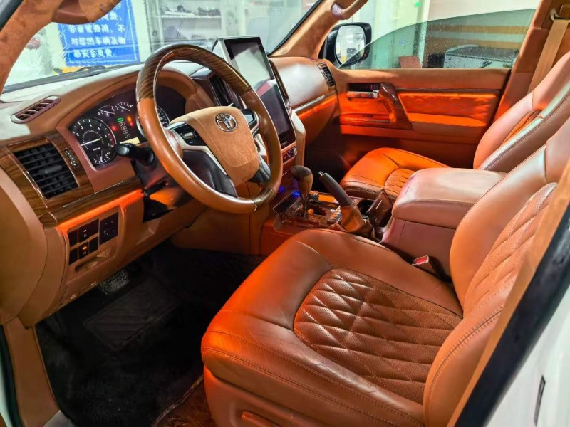 济宁16年丰田兰德酷路泽3