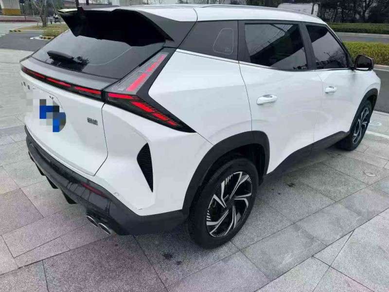 温州23年吉利博越8