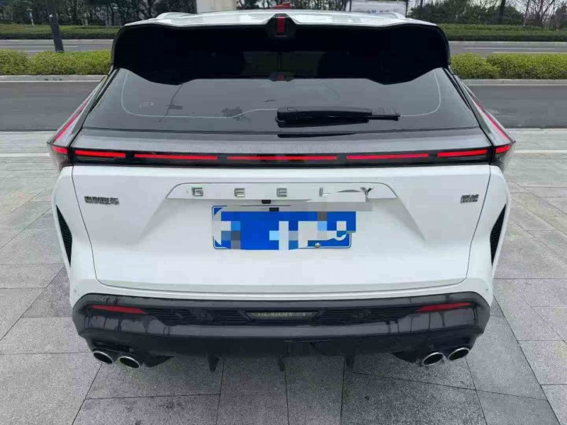 温州23年吉利博越9