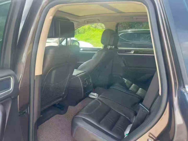 三明15年大众途锐4