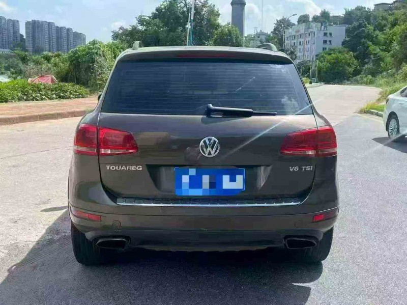 三明15年大众途锐8