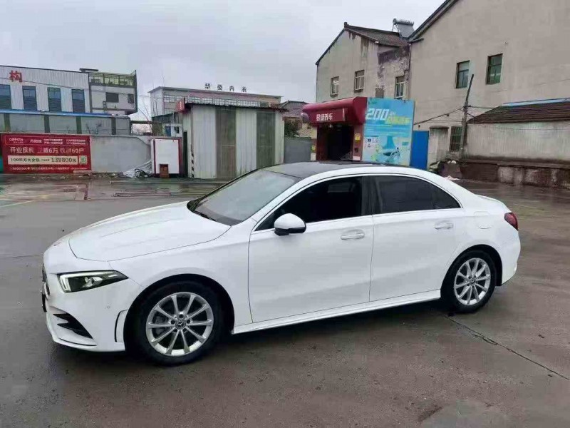 苏州21年奔驰A2