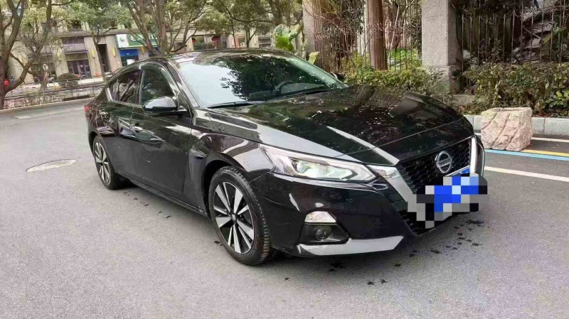 金华22年日产天籁2