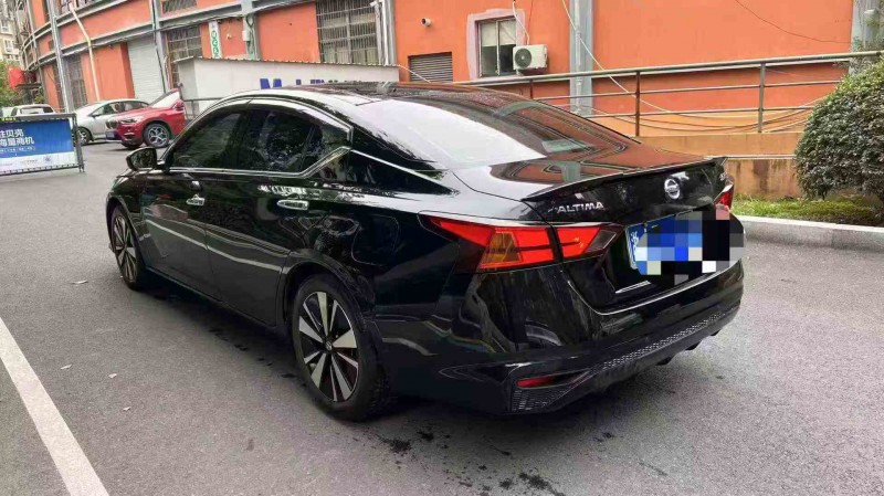 金华22年日产天籁7