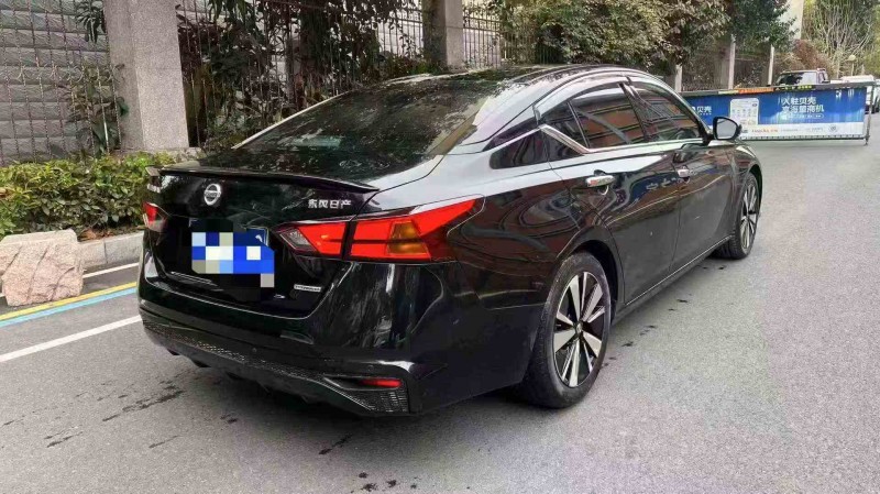 金华22年日产天籁8