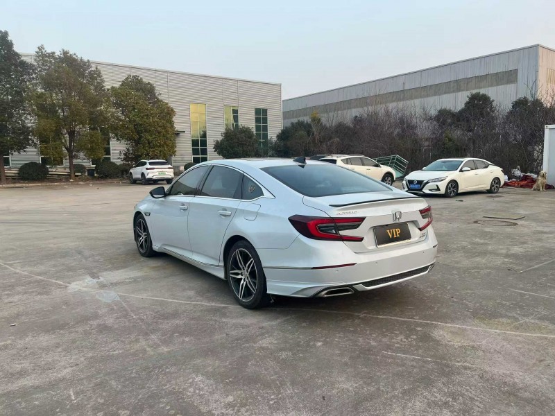 宿迁23年本田雅阁8