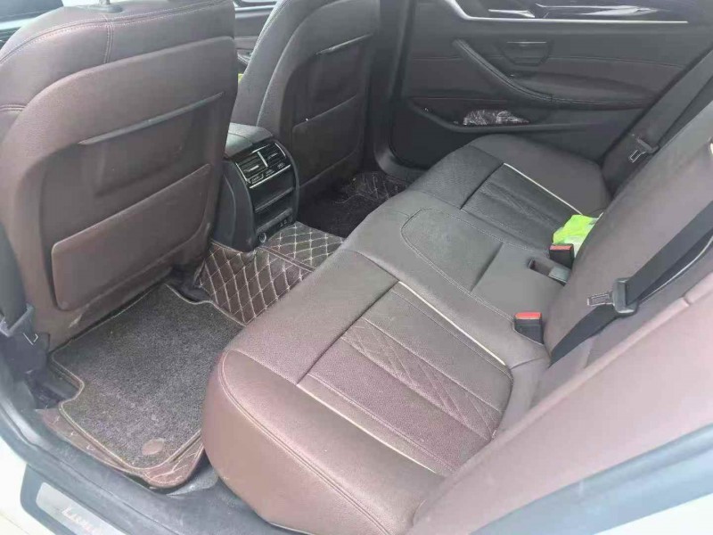 济宁23年宝马5系4