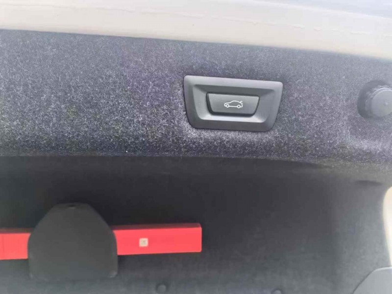 济宁23年宝马5系6