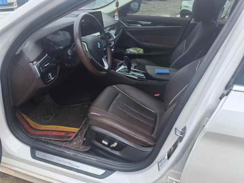 济宁23年宝马5系7