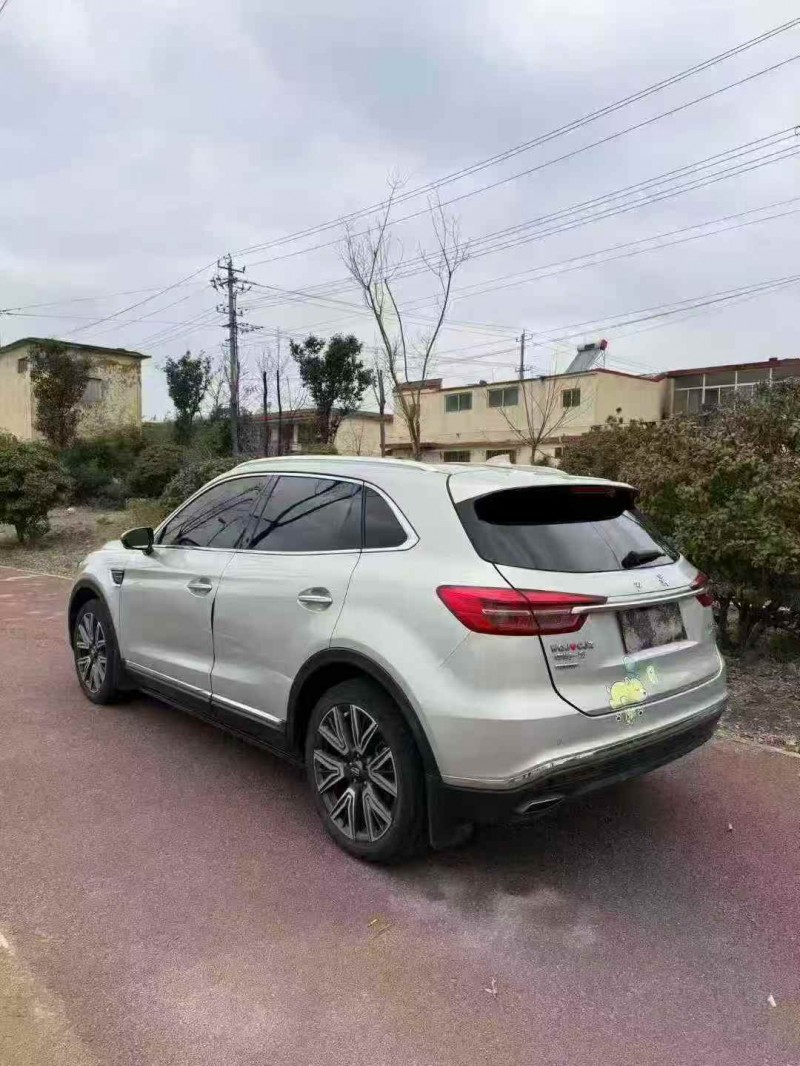 枣庄22年红旗HS56