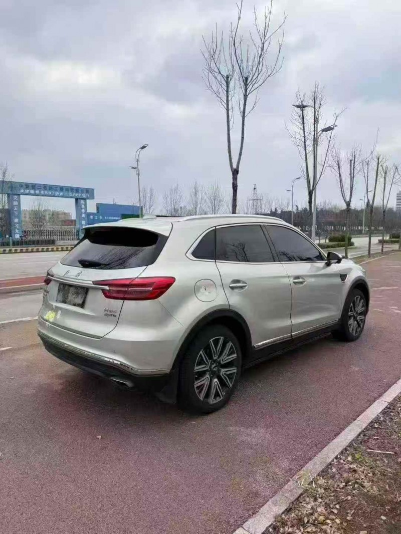 枣庄22年红旗HS57