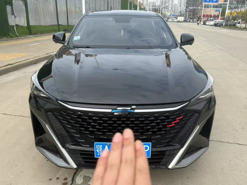 武汉23年长安汽车欧尚1