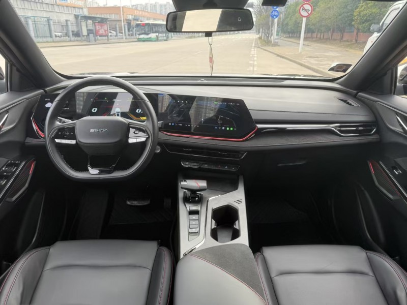 武汉23年长安汽车欧尚3