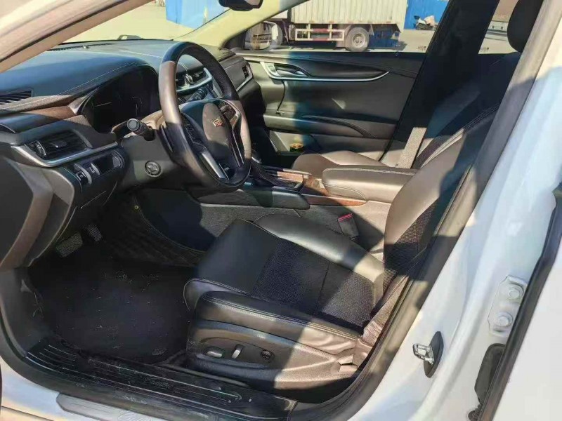 枣庄18年凯迪拉克XTS6