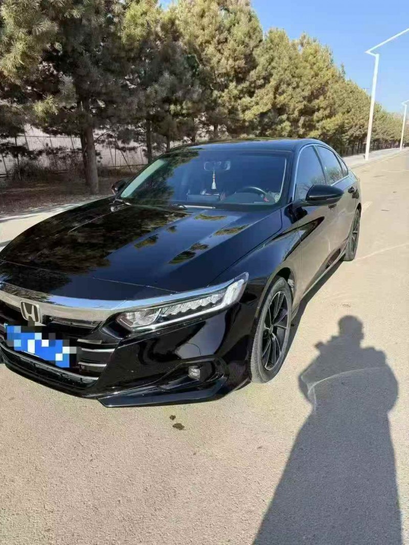 赤峰23年本田雅阁2